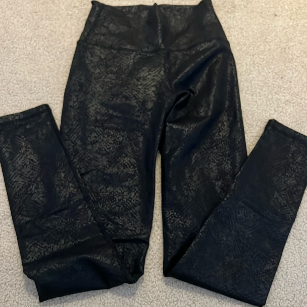 Shiny aerie leggings